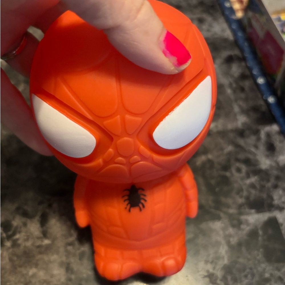 🌻5/$10🌻
Mini spiderman light
Rainbow light changing 
Smokefree
